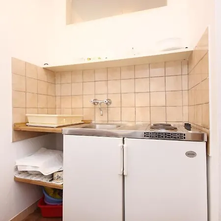 Apartments With Parking Space Viganj, Peljesac - 10188 Apartment Viganj