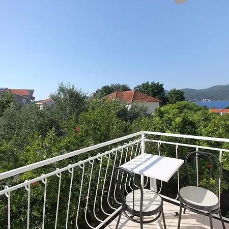 Apartments With Parking Space Viganj, Peljesac - 10188 * Viganj